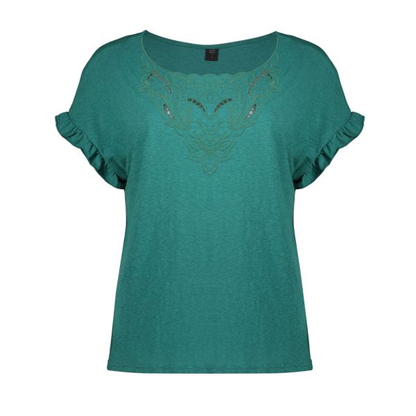 ROUND NECK EMBROIDERY TEE WITH FRILL DETAIL AT SLEEVE
